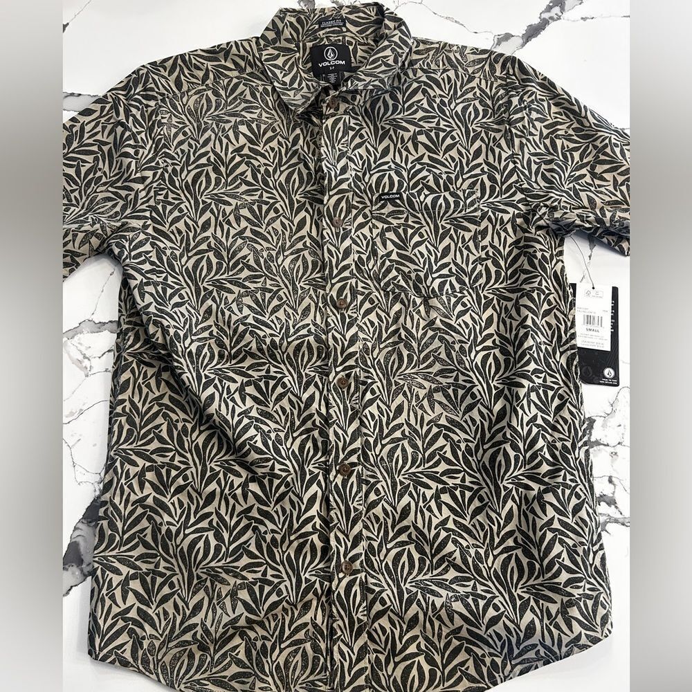 Volcom Black and Tan Leaf Pattern Shirt